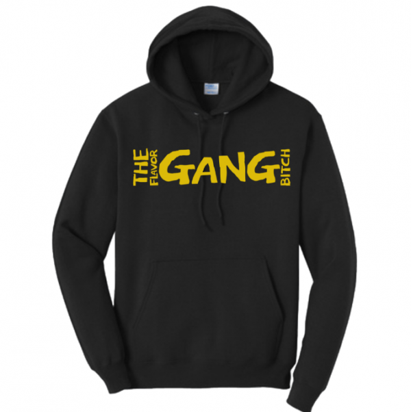 Hoodie dengan logo merek yang besar
